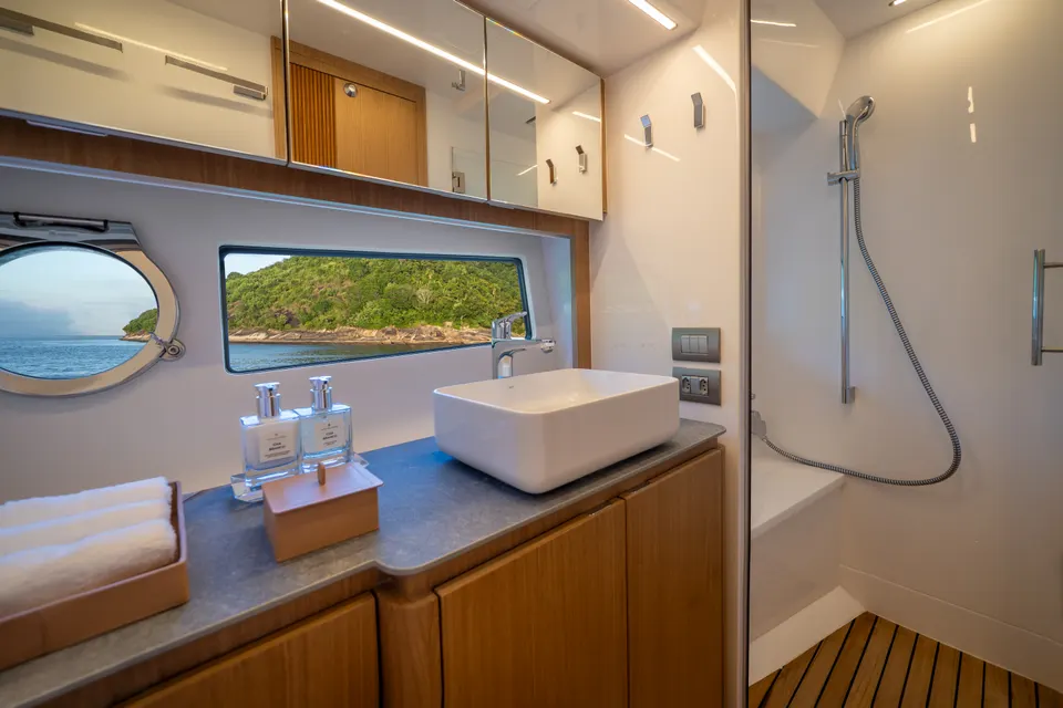 Intermarine 60 — foto 15 de 31