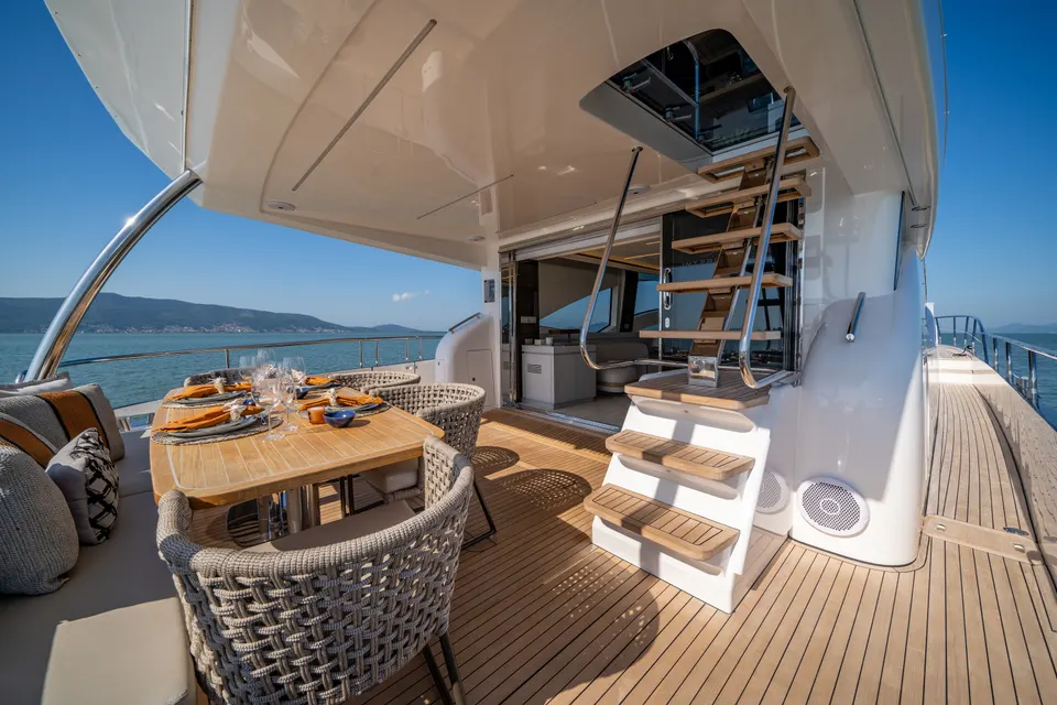 Intermarine 80 — foto 15 de 40